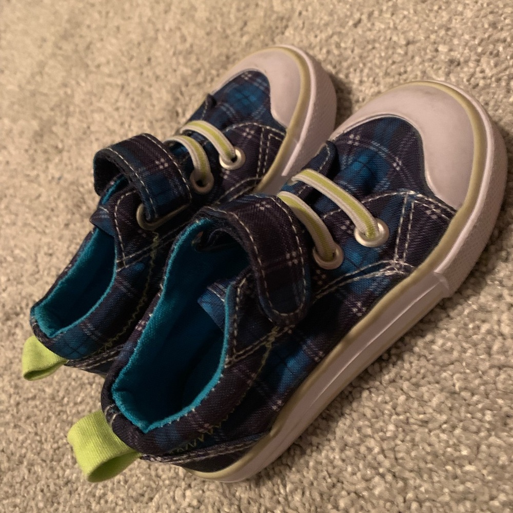 Lily & Dan Boys Memory Foam Canvas Shoes Size 5/6